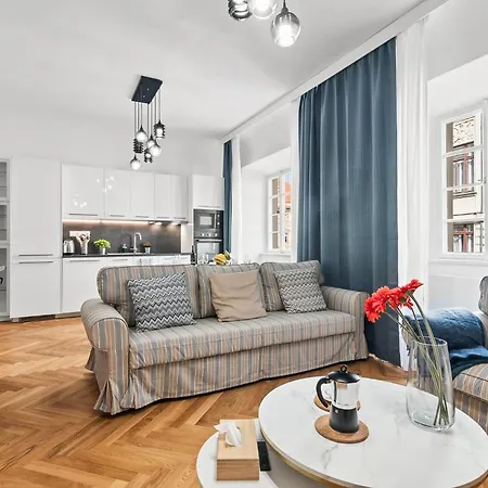 Old Town Square By Michal&friends Apartment *